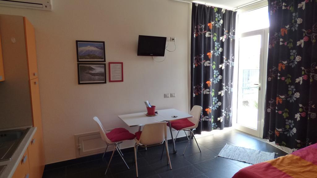 Etna Holiday Home Николози Экстерьер фото